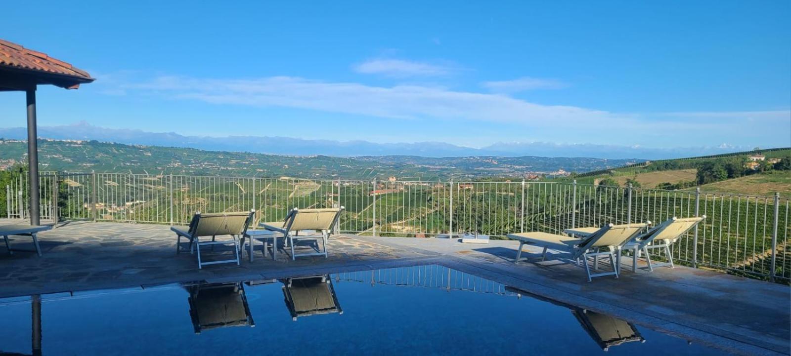 Villa Casa Castella - Adults Only - Langhe Diano dʼAlba Exterior foto